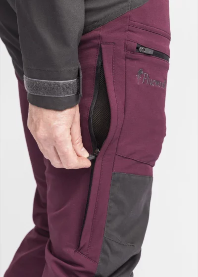 PINEWOOD Finnveden Hybrid Broek Women 582 detail