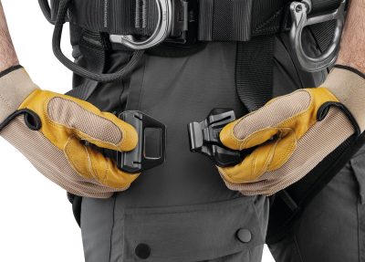 C071DB00-AVAO-FAST-INT-focus-4_LowRes PETZL harness AVAO FAST International Version