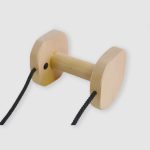 HST Wooden retrieving block with rope HST Houten apporteerblok met touw