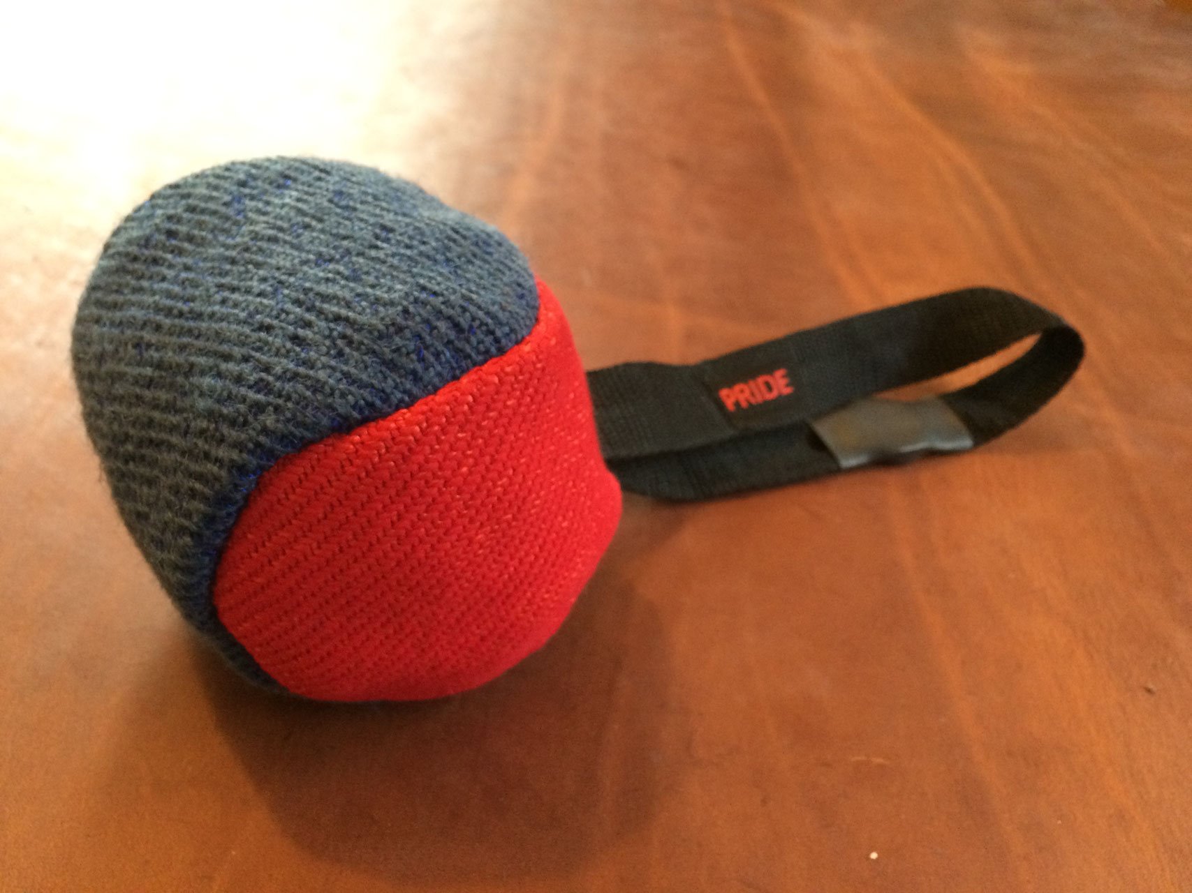 PRIDE Magneetbal TUZ