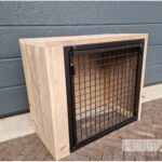 Bank-Sideboard aus Gerüstholz mit Stahltür Bench dressoir steigerhout met stalen deur