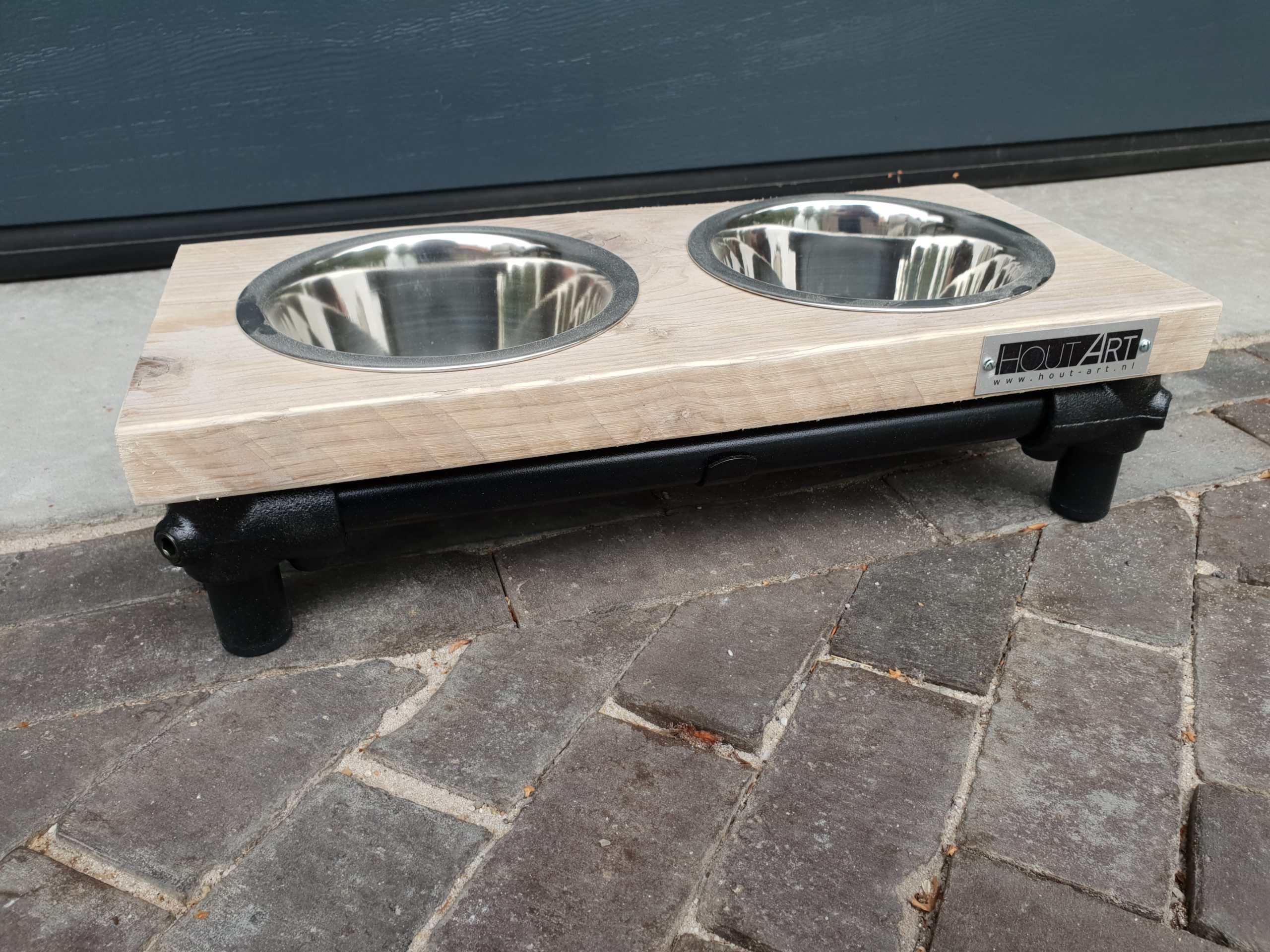 Eet en Drink set Stoer Zwarte steigerbuis met steigerhout Eet en Drink set Stoer Zwarte steigerbuis met steigerhout